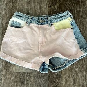 Multicolored PacSun Jean Short Size 26